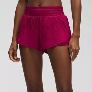 BNWT Lululemon Hotty Hot High-Rise Lined Short 4"